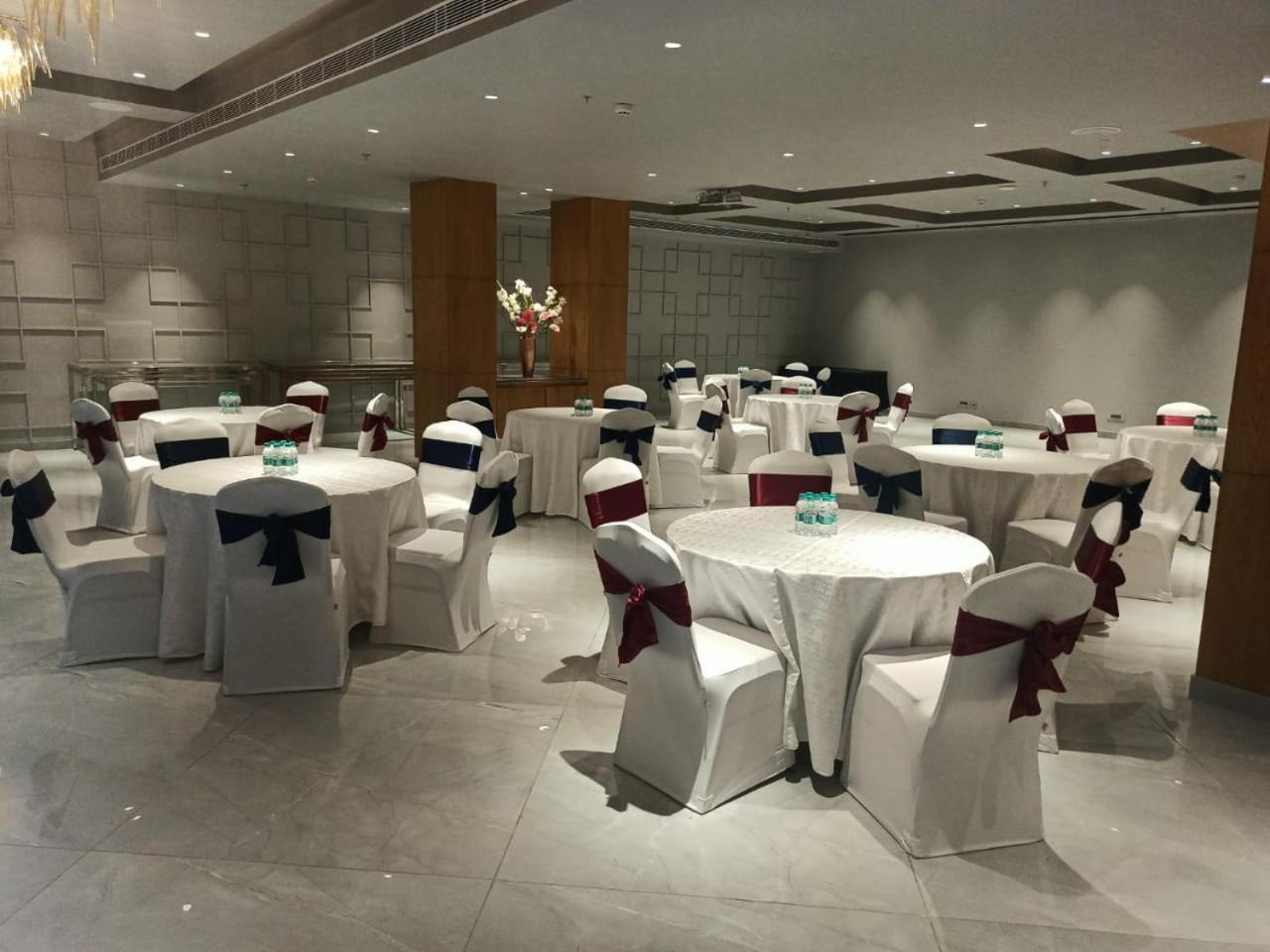 Air By Ahuja Residences Hotel 4*