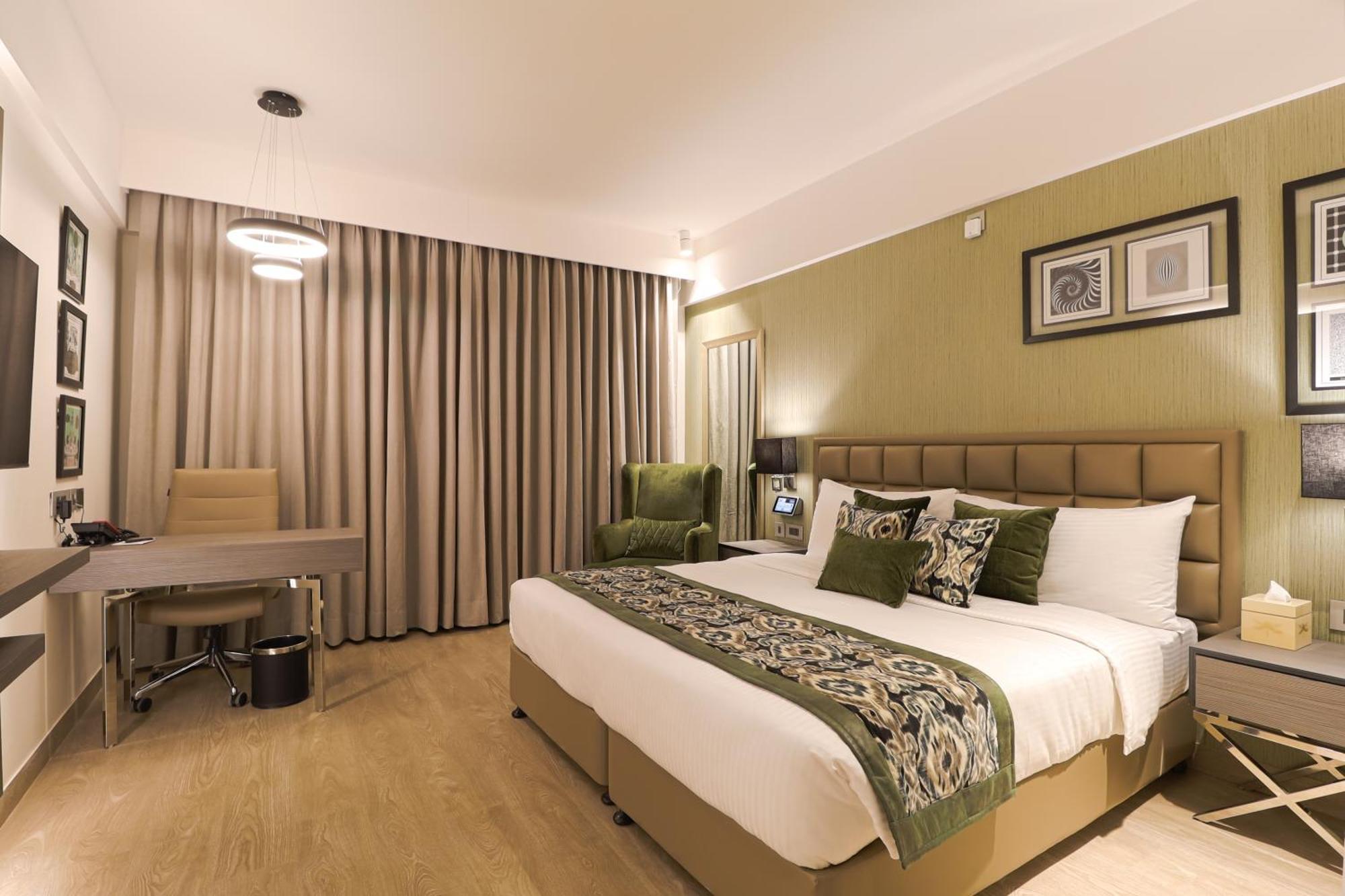 Hotel Air By Ahuja Residences 4*