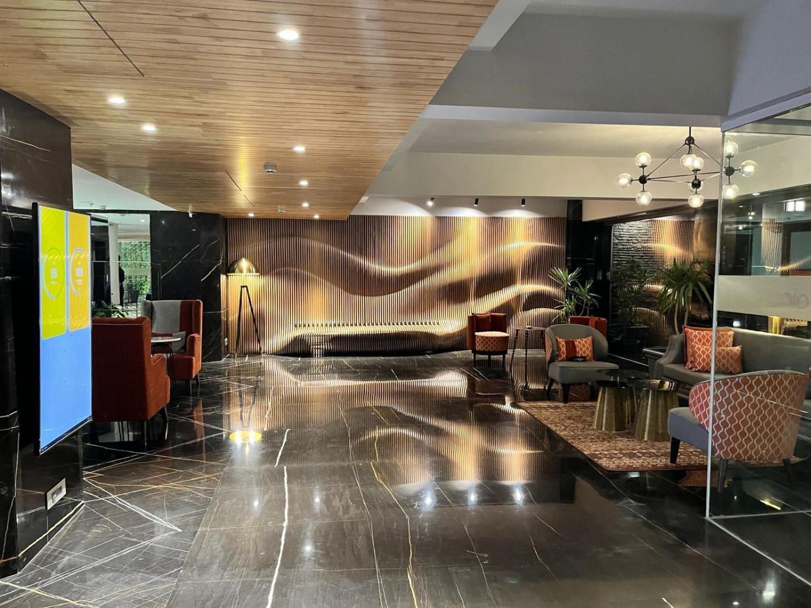 Air By Ahuja Residences Hotel 4*